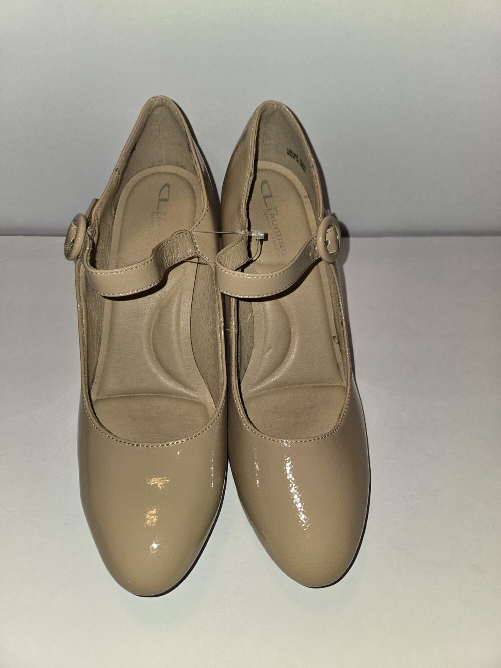CL By Laundry Size 10 Neutral Tan Nude Character Shoes Mary Janes 3.5 In Heels